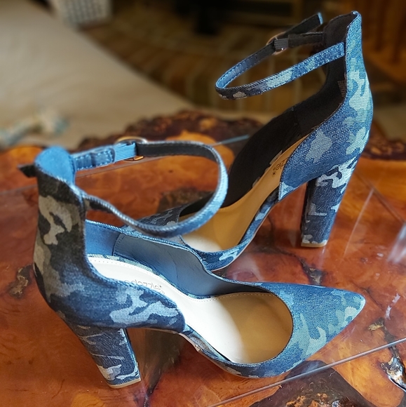 High heel shoes - Picture 5 of 6